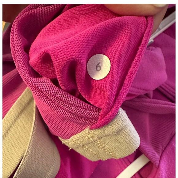 Lululemon Tank Top Magenta Scoop Mesh Racer T- Back Built in Shelf Bra | Size 6 - Picture 14 of 14
